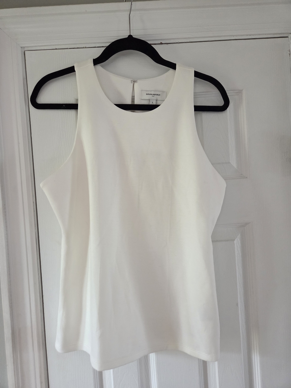 Banana Republic White Scoop Neck Sleeveless Top